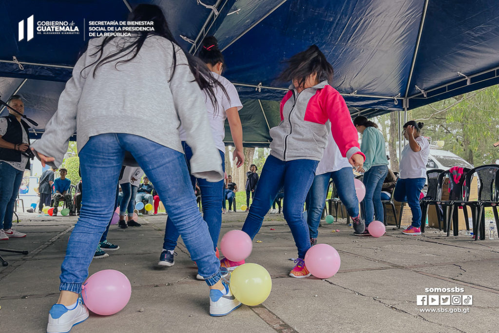 SBS - Proteccion - Zafiros y Diamantes - Celebracion de cumpleaños de mes - 9