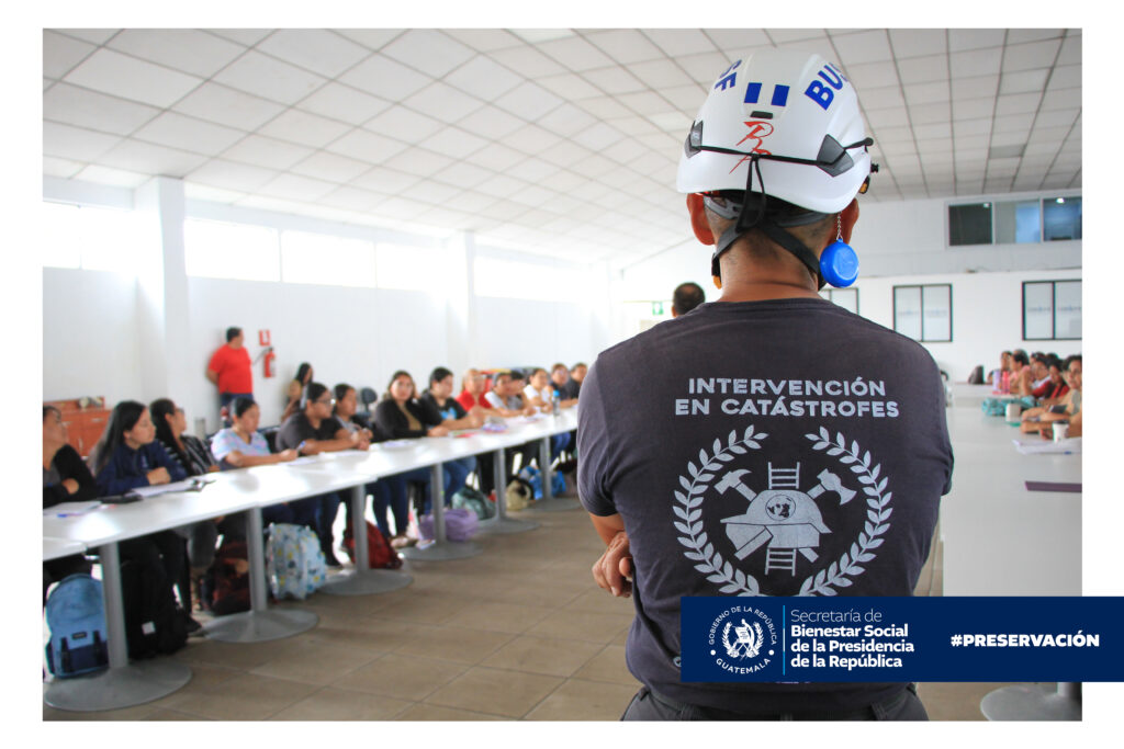 Taller de primeros auxilios del diplomado para niñeras