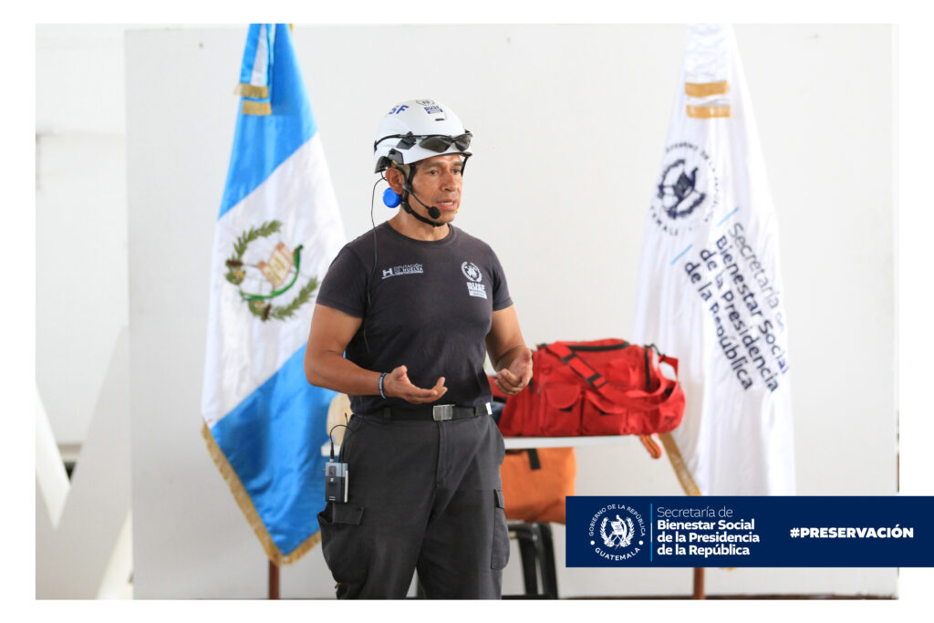 Taller de primeros auxilios del diplomado para niñeras (4)