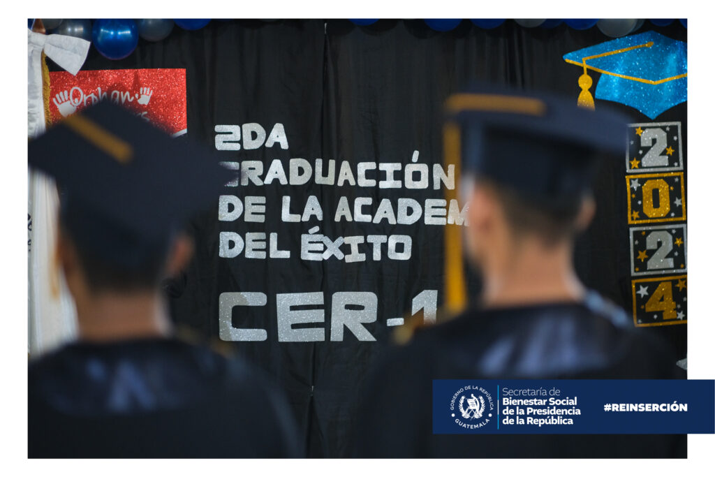 SBS - Reinserción - CER 1 - Graduación Acadecime del Éxito - 12