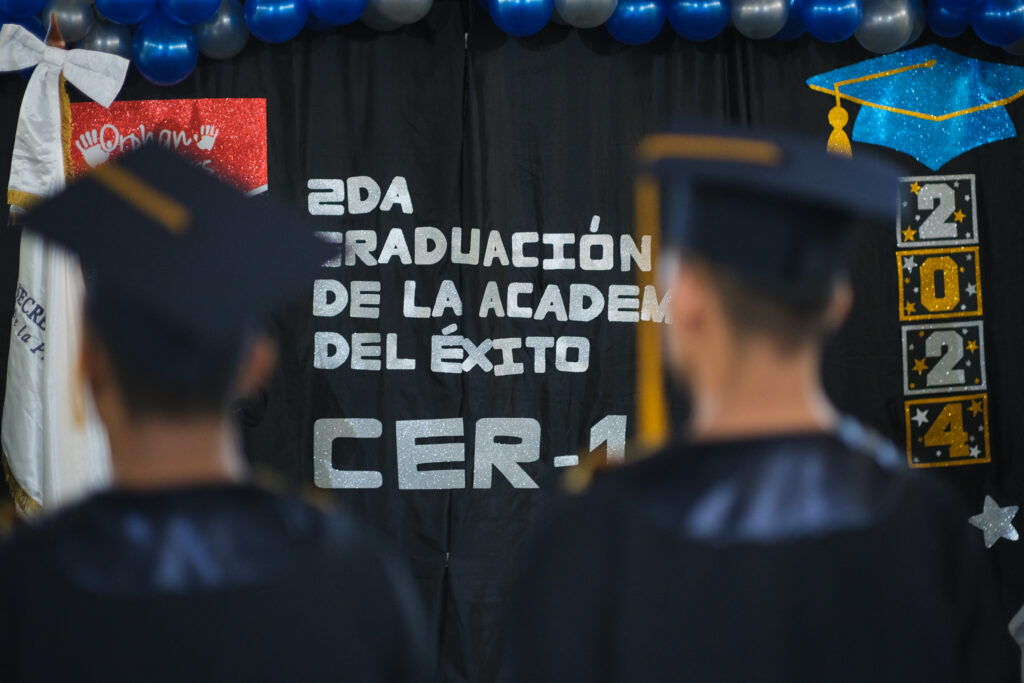 SBS - Reinserción - CER 1 - Graduación Acadecime del Éxito - 12