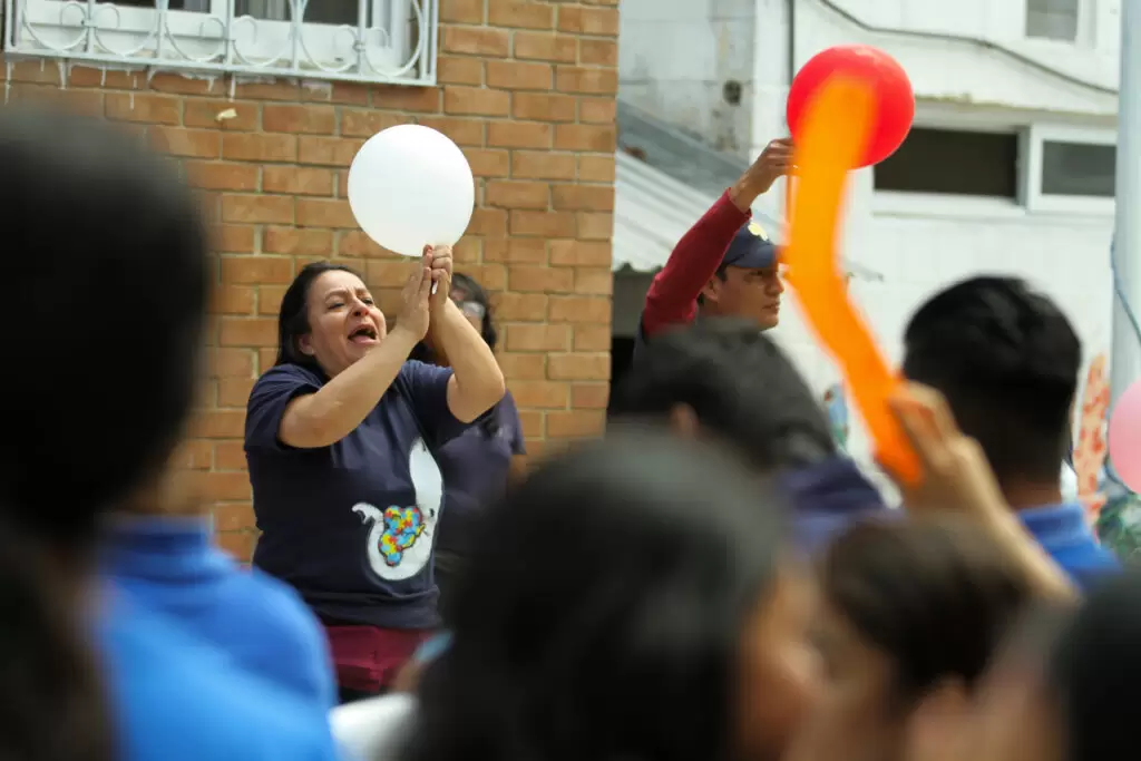 Caminata CCO por el Día Mundial de Concienciación sobre el Autismo (10)