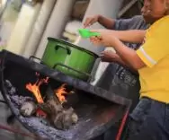 Adolescentes de Medidas Socioeducativas Escuintla aprenden a elaborar mermeladas como parte de su proceso de reinserción