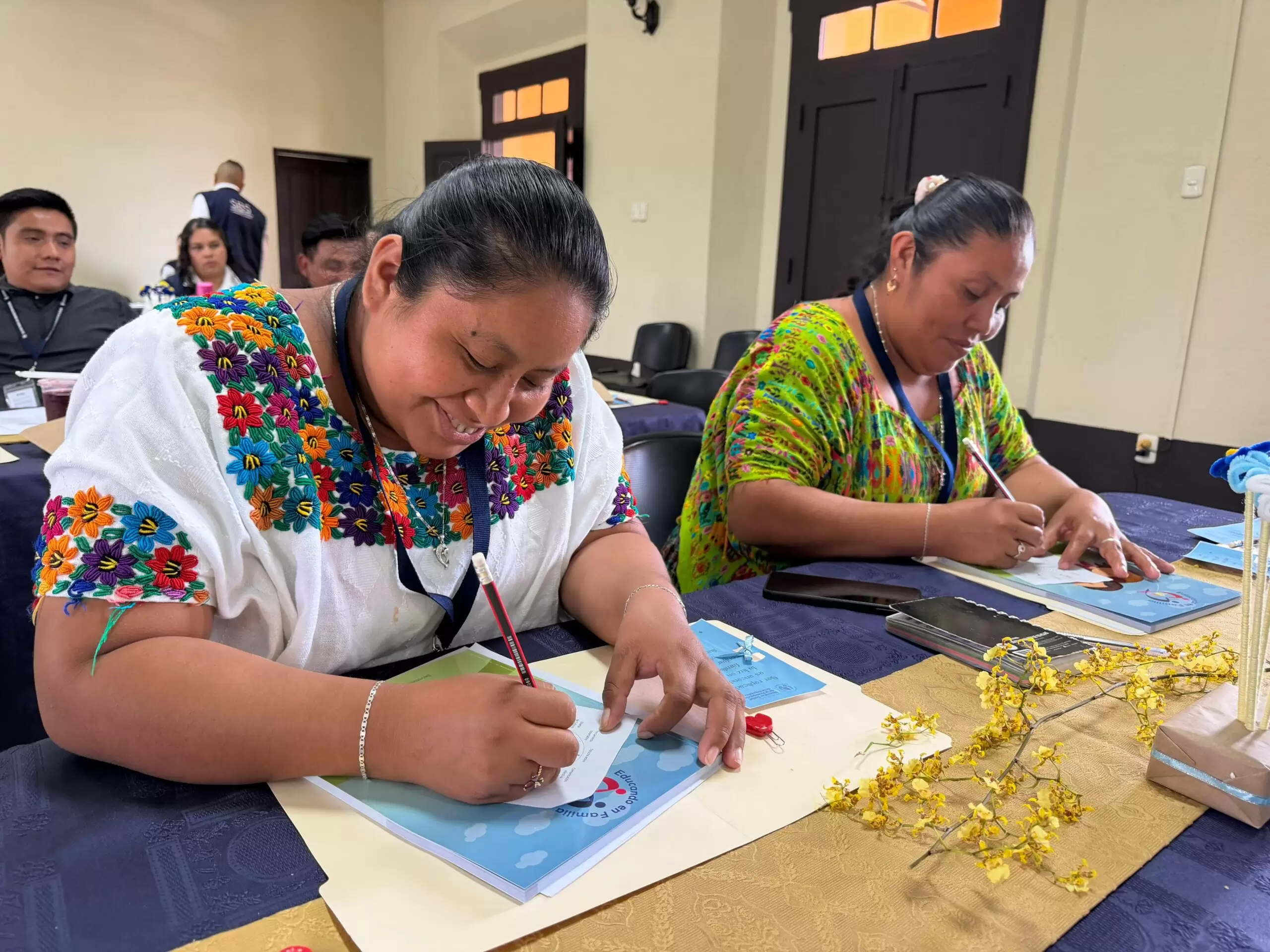 Acreditan nuevos replicadores de Educando en Familia en Alta Verapaz
