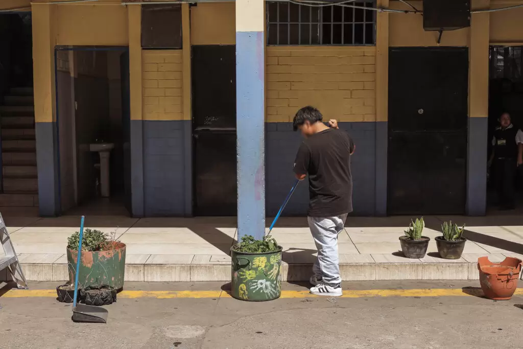 SBS-Reinsercion-Jovenes-que-reparan-y-previenen-36.webp