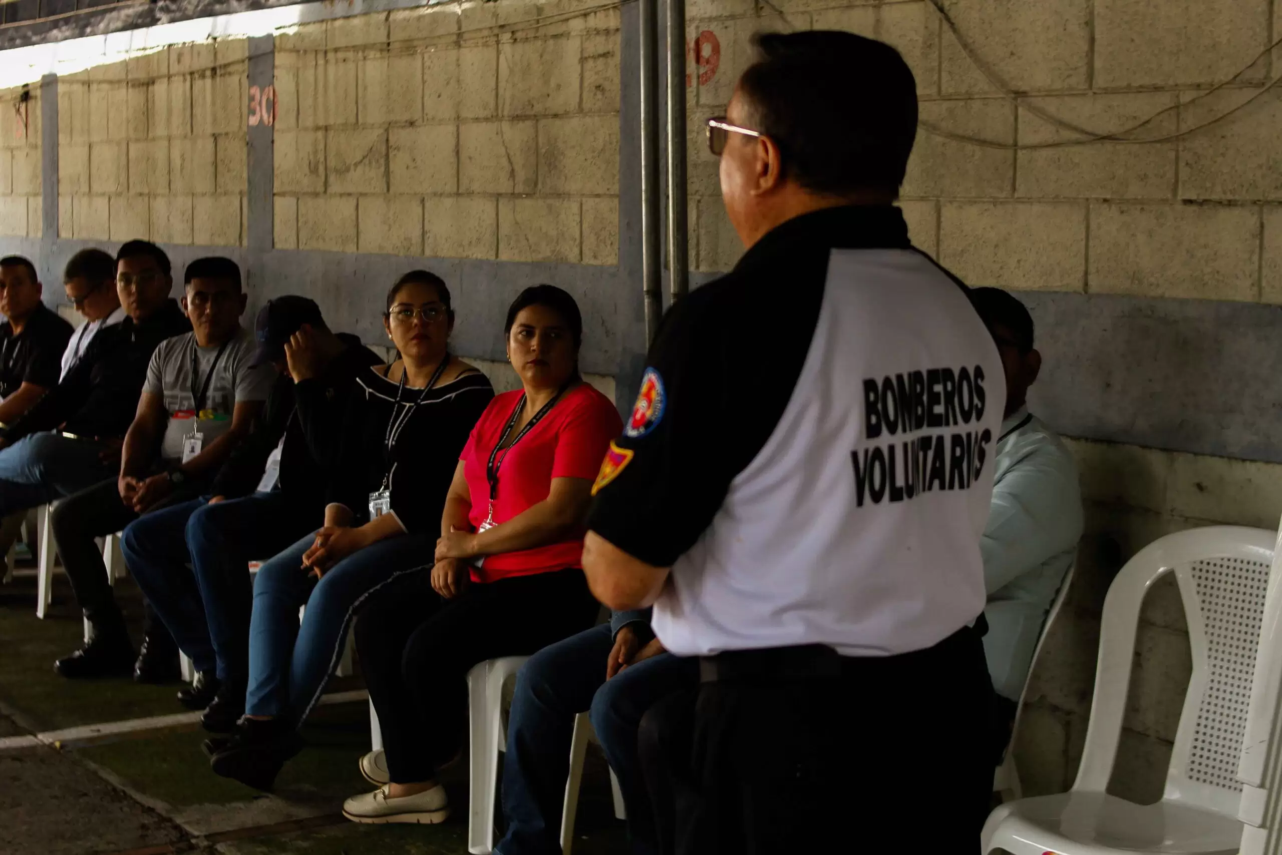 CAPACITACIÓN USO DE EXTINTORES PERSONAL SBS (6)