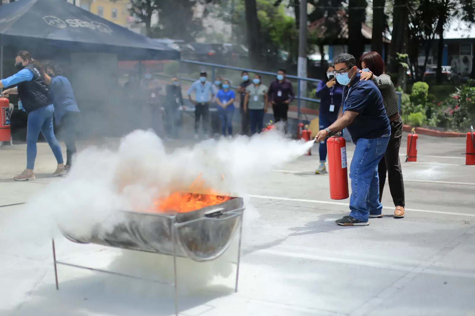 SBS fortalece la respuesta ante emergencias con capacitación en manejo de extintores