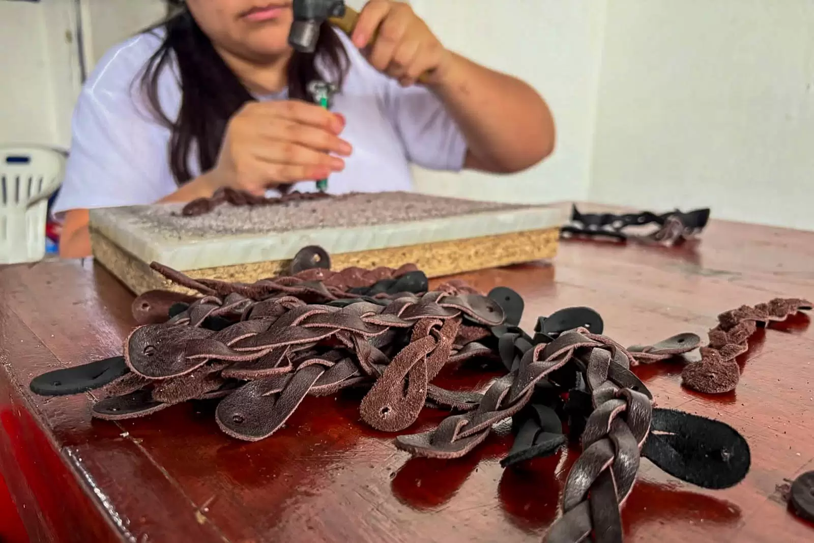 Alianza estratégica impulsa nuevo proyecto de formación en cuero para adolescentes de Gorriones