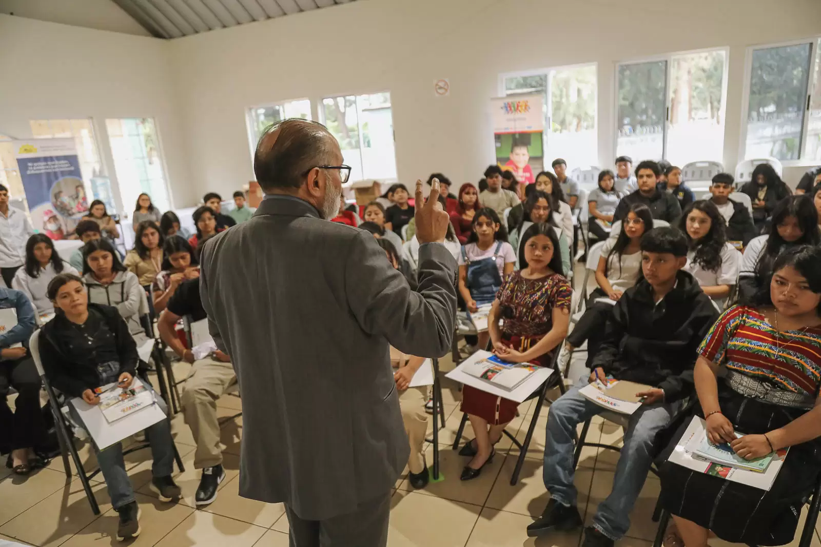 SBS - Preservación - Mesa Interinstitucional tema país - Adolescentes - 114