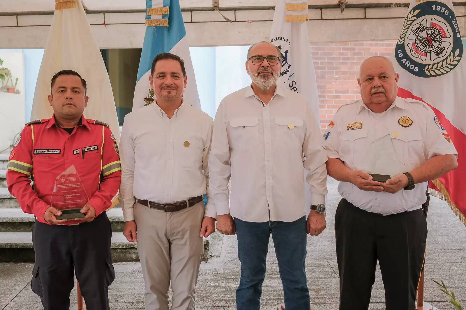 SBS rinde homenaje a cuerpos de socorro por su heroica labor y apoyo incondicional