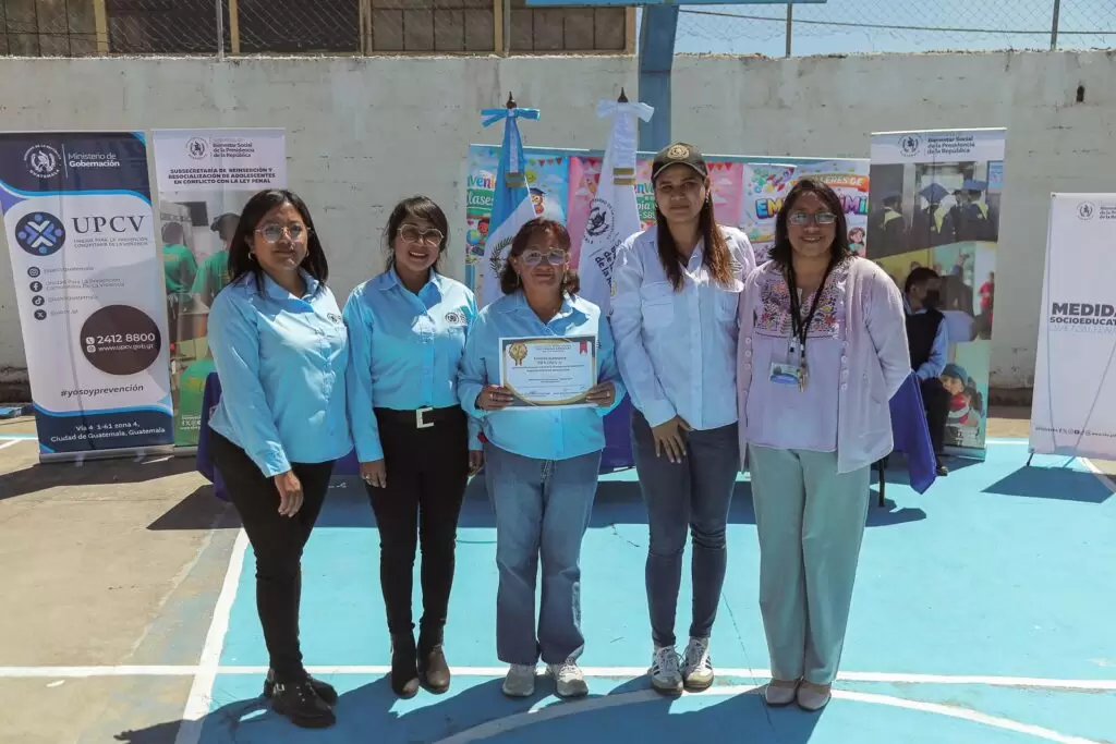 SBS - Reinserción - Remozamiento cancha de basket - Xela - 40