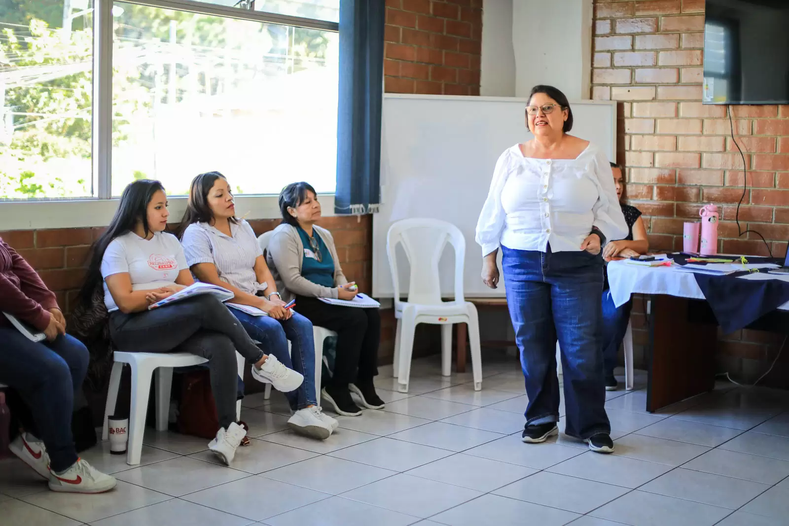 1 Niñeras - Diplomado (1) 1 Niñeras - Diplomado (1)