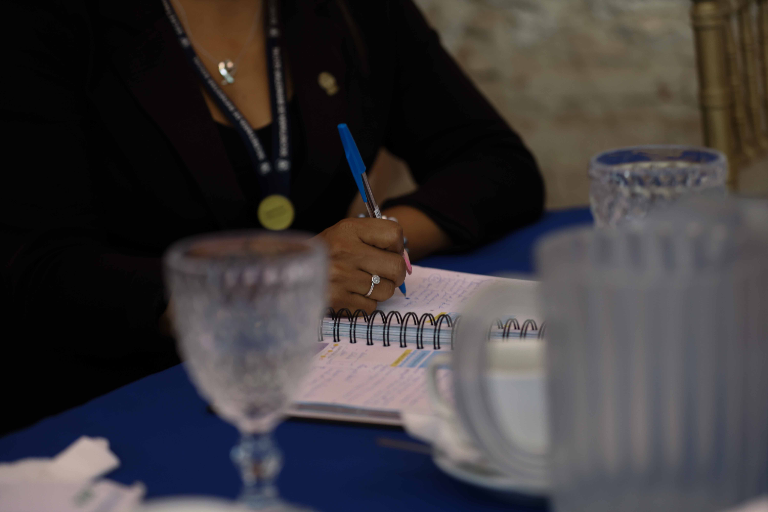 CAPACITACIÓN UNIDAD DE GÉNERO A EQUIPOS DE PROTECCIÓN (3)
