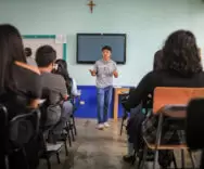 Servidores Cívicos concientizan a estudiantes de diversificado en Alta Verapaz