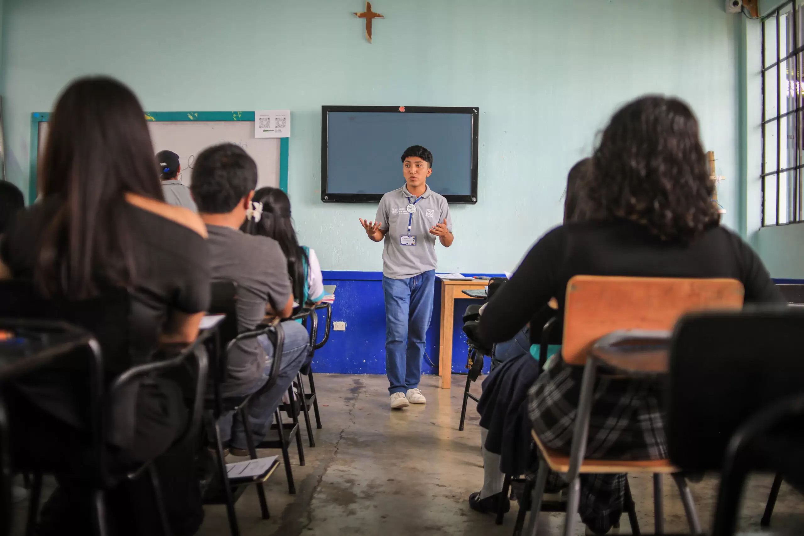 Servidores Cívicos concientizan a estudiantes de diversificado en Alta Verapaz