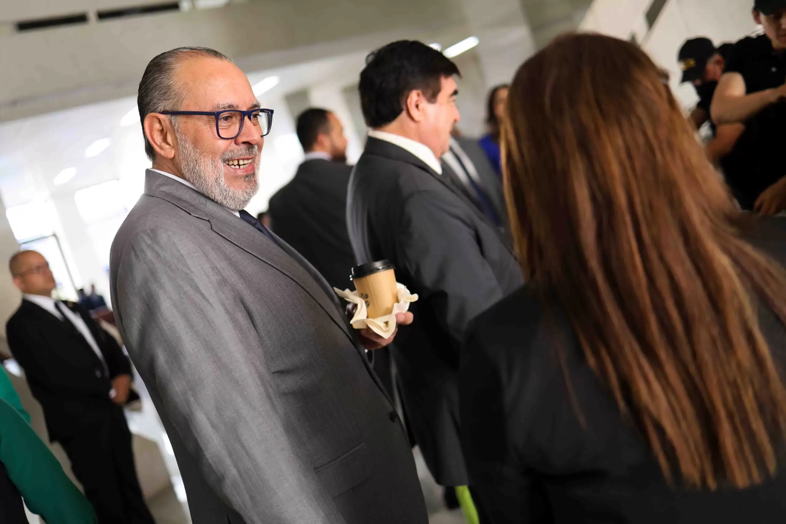 PRESENTACION-PROYECTO-DE-CAFE-ORGANISMO-JUDICIAL-1.webp