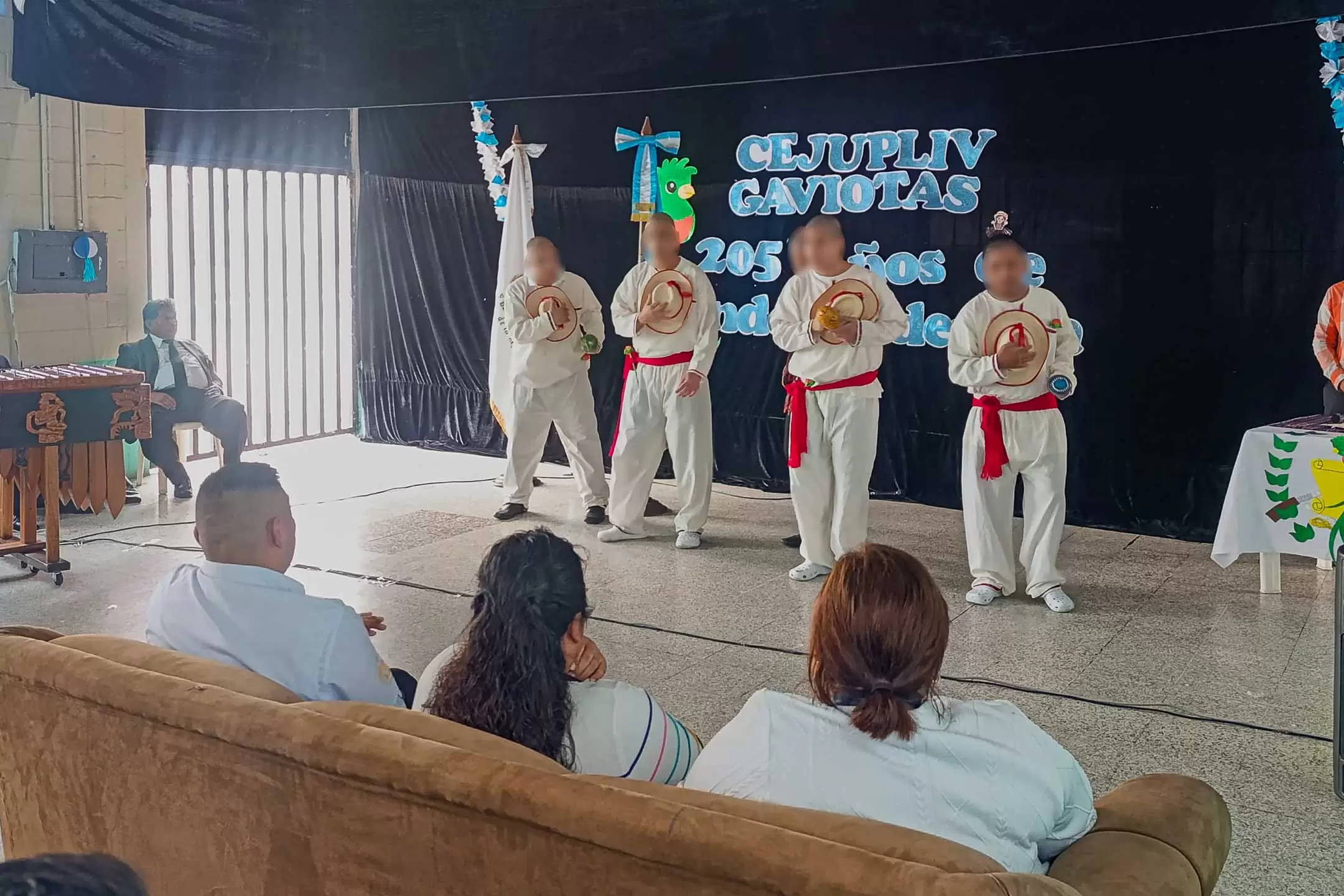Marimba, folclor y civismo en Gaviotas 