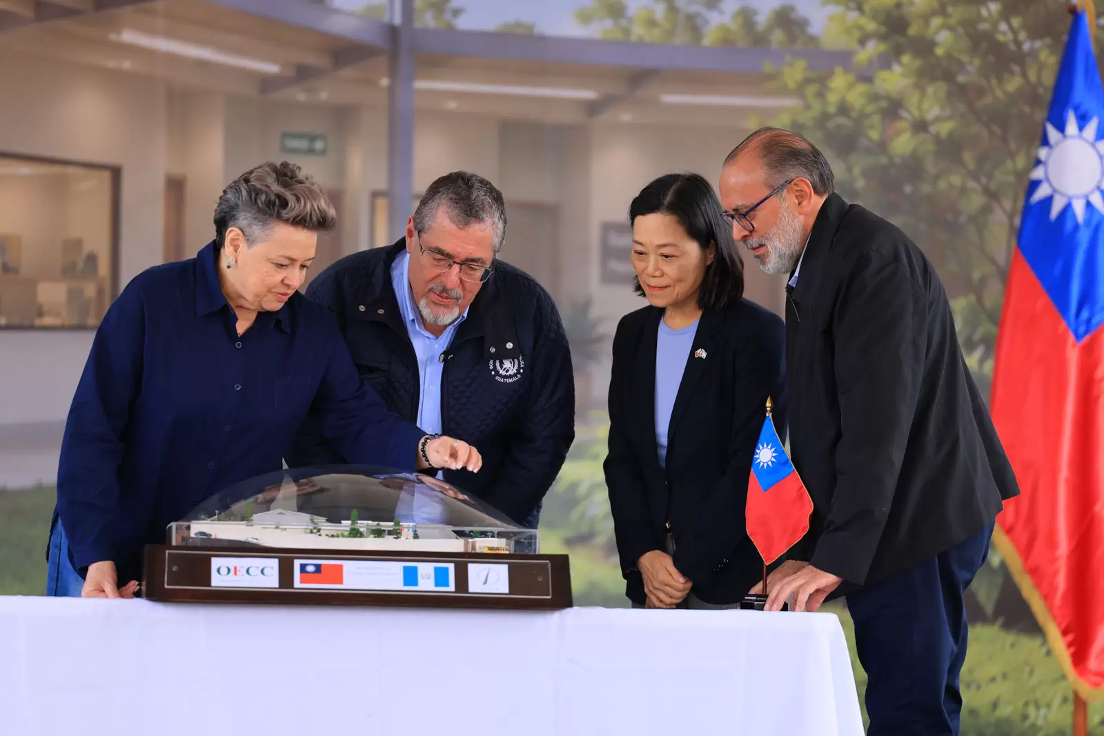 Puesta de la primera piedra Nidia Martinez Quetzaltenango No.60