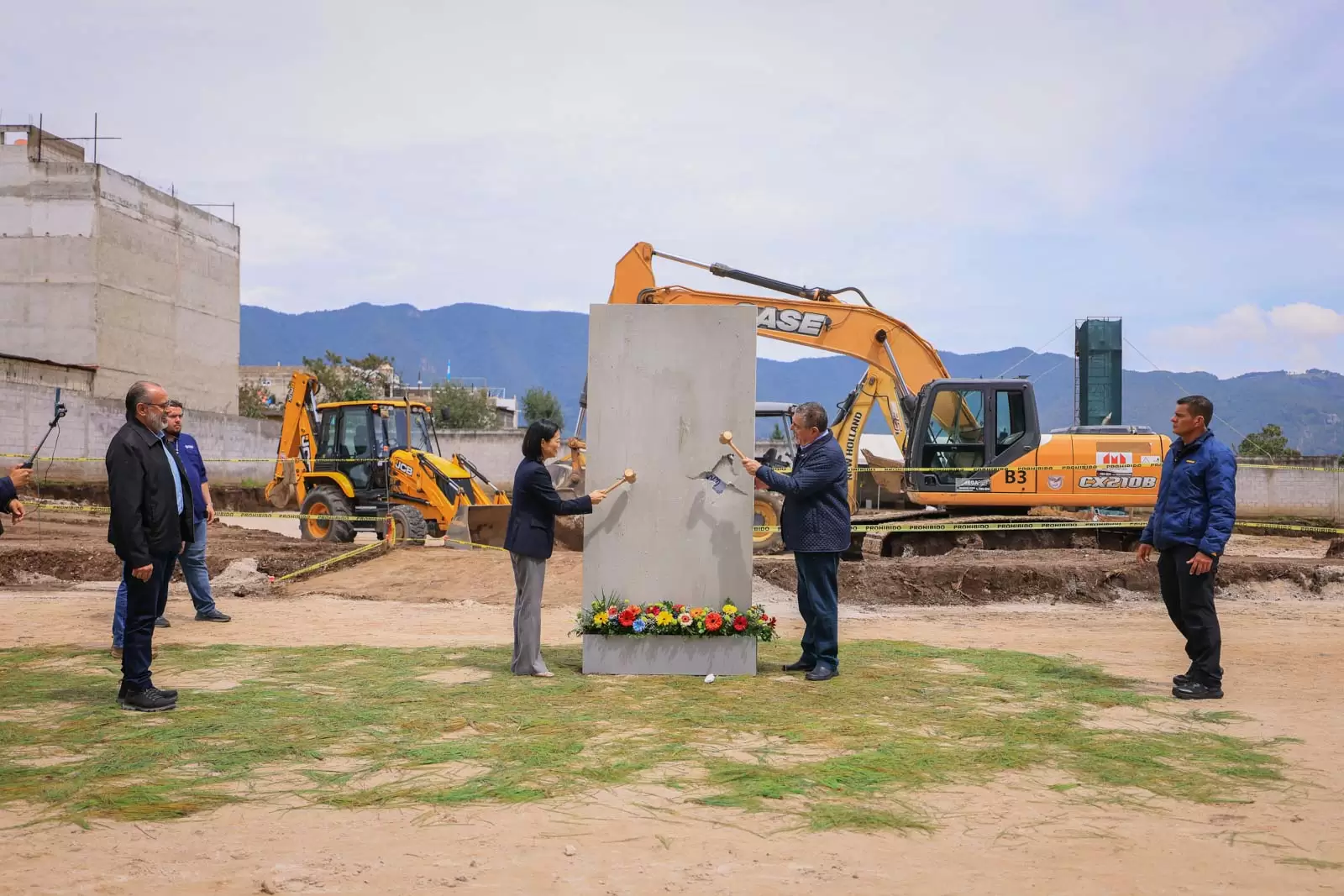Puesta de la primera piedra Nidia Martinez Quetzaltenango No.71