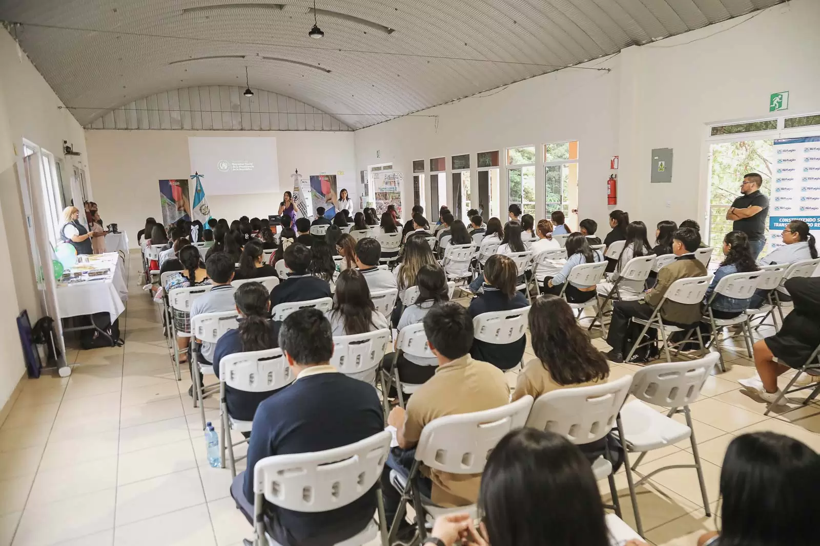 SBS - Preservación - Mesa Interinstitucional tema país - Adolescentes - 12